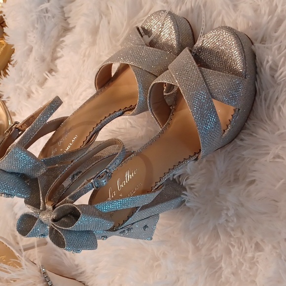 Antonio Melani Nicola bathie x Antonio Melani Lila Bow heels Silver 8M New - Picture 8 of 16